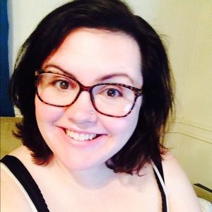 Meet your Posher, Caitlin